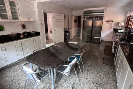 Casa à venda com 4 suítes em City América, São Paulo, SP