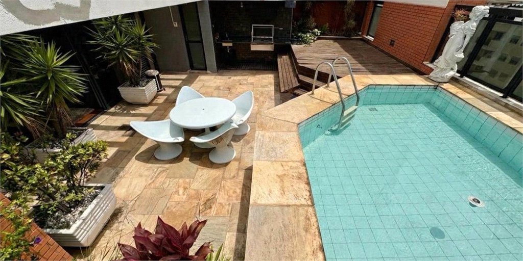 Cobertura à venda com 4 quartos, sendo 2 suítes,  em Perdizes, São Paulo, SP