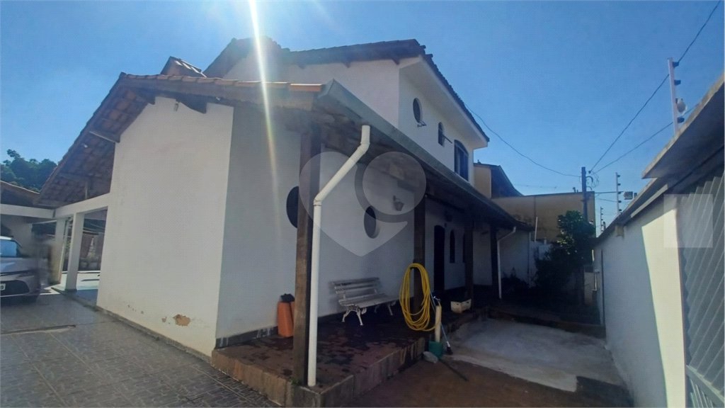 Casa à venda com 3 quartos, sendo 1 suíte, em Jardim Maria Antônia Prado, Sorocaba, SP
