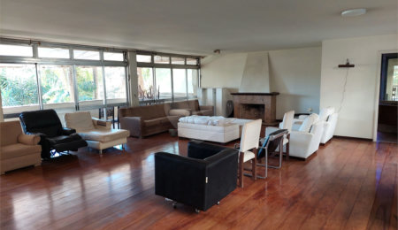 Casa à venda com 3 suítes em Jardim Leonor, São Paulo, SP