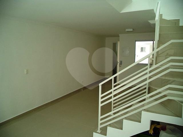 Casa à venda com 2 suítes no condomínio Villagio da Serra, São Paulo - SP