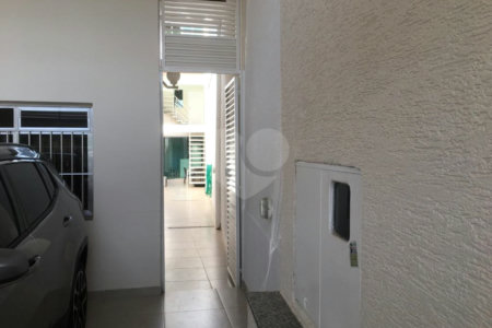 Sobrado à venda com 2 suítes em Jardim Nova Itaquá, Itaquaquecetuba, SP