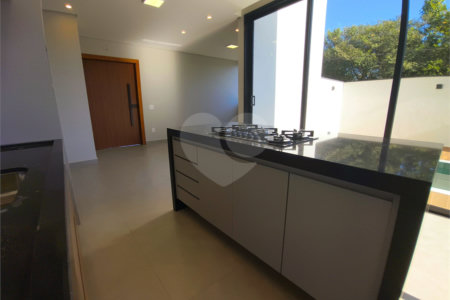 Casa à venda com 3 suítes no condomínio Terras de São Francisco, Sorocaba - SP