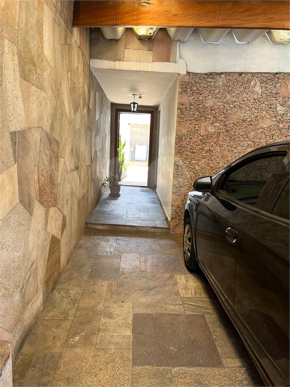 Sobrado à venda com 3 quartos, sendo 1 suíte, em Vila Santo Estéfano, São Paulo, SP