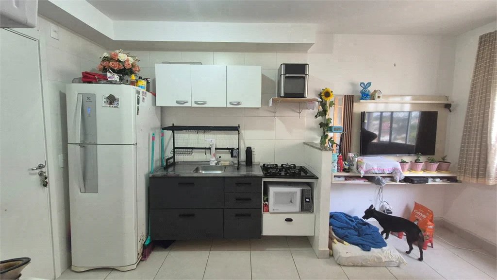 Ótimo apartamento de 1 quarto no edifício Carmilo