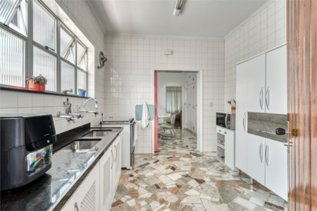 Casa Térrea à venda com 3 quartos, sendo 1 suíte,  em Alto da Boa Vista, São Paulo, SP