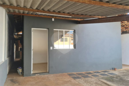 Casa à venda com 2 quartos em Vila Mazzei, Itapetininga, SP
