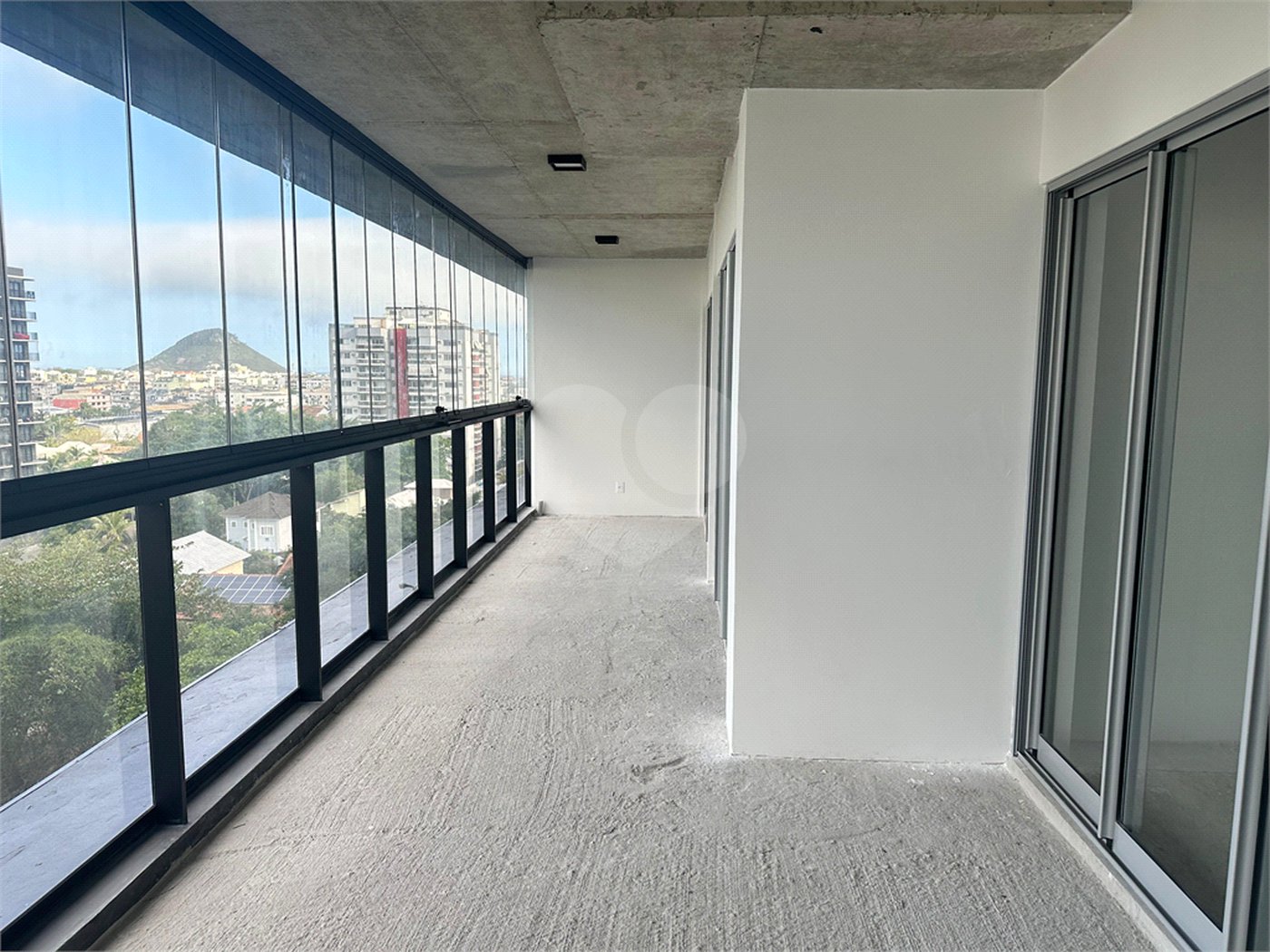 Apartamento à venda com 2 quartos, sendo 1 suíte,  em Recreio dos Bandeirantes, Rio de Janeiro, RJ