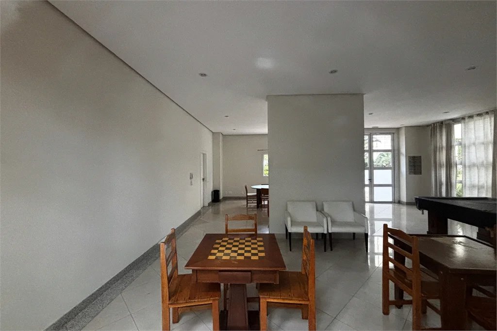 Apartamento para alugar com 3 suítes em Vila Romana, São Paulo, SP