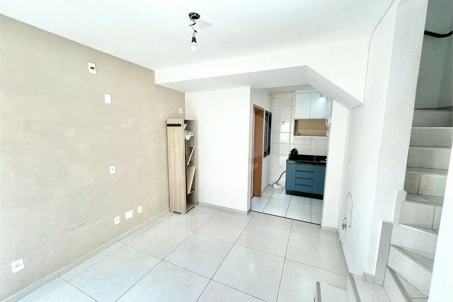 Casa à venda com 2 suítes no condomínio Residêncial Antuérpia, São Paulo - SP