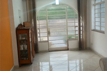 Casa à venda com 4 quartos, sendo 1 suíte, em Vila Cordeiro, São Paulo, SP