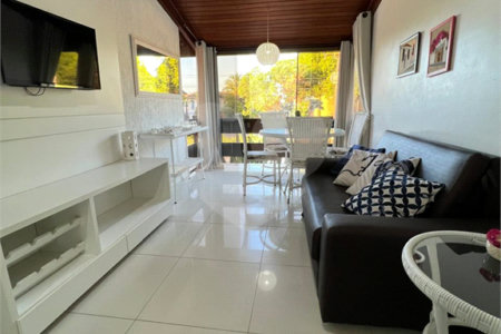 Apartamento à venda com 1 quarto em Taperapuan, Porto Seguro, BA