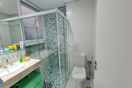 Casa à venda com 4 suítes no condomínio Villaggio DI Palme, São Paulo - SP