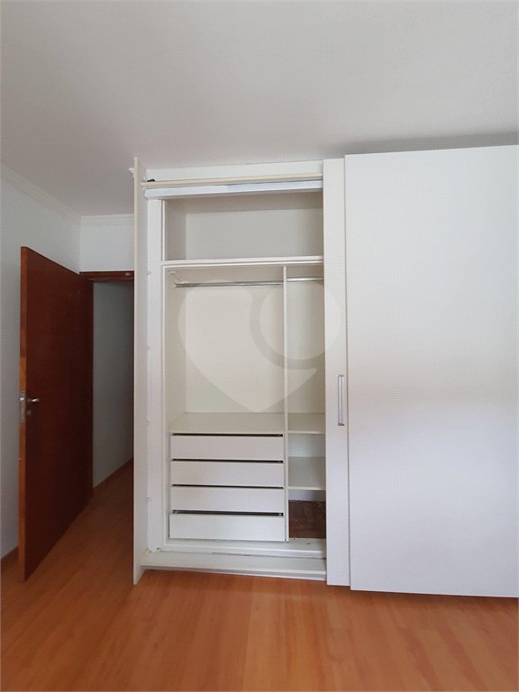 Sobrado à venda com 3 quartos, sendo 1 suíte,  em Jardim Bonfiglioli, São Paulo, SP