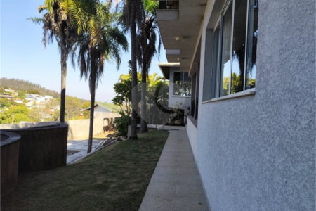 Casa à venda com 4 suítes em Marambaia, Vinhedo, SP