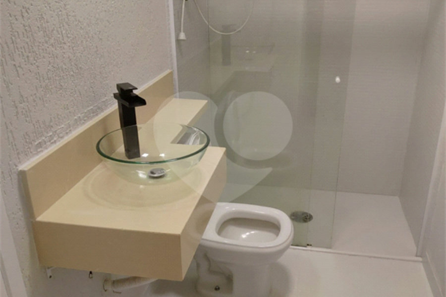 Sobrado à venda com 4 quartos, sendo 3 suítes, em Tremembé, São Paulo, SP