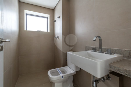 Apartamento à venda ou para alugar com 4 quartos, sendo 3 suítes, em Jardim Morumbi, São Paulo, SP