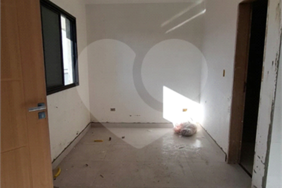 Apartamento à venda com 2 quartos, sendo 1 suíte,  em Vila Constança, São Paulo, SP