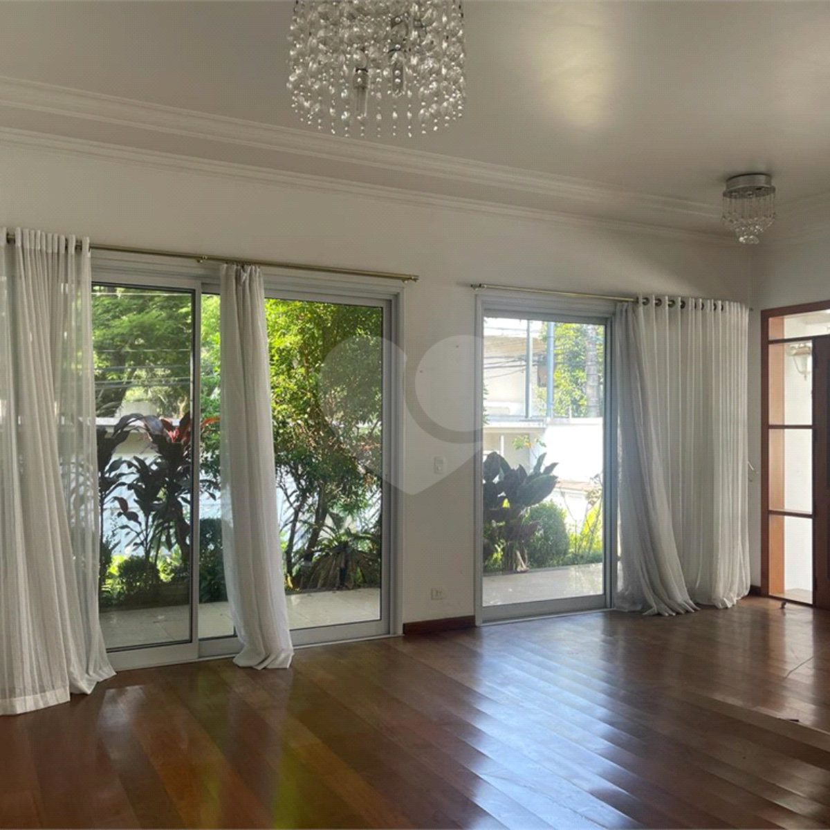 Casa de Vila à venda com 3 quartos, sendo 1 suíte, em Jardim Hípico, São Paulo, SP