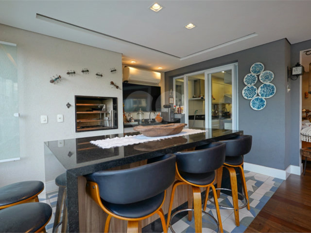 Apartamento à venda com 4 quartos, sendo 2 suítes,  em Santo Amaro, São Paulo, SP