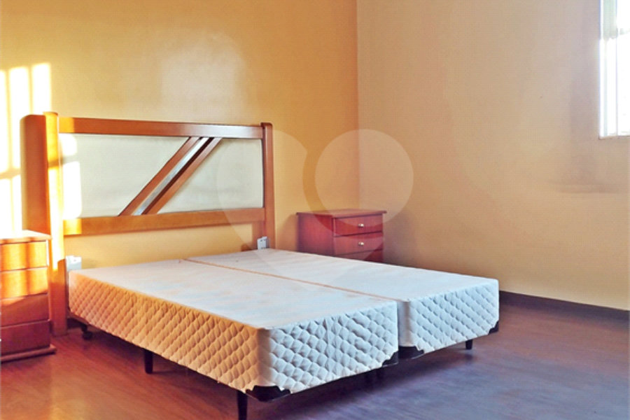 Casa à venda com 4 quartos, sendo 1 suíte, em Vila Germinal, São Paulo, SP