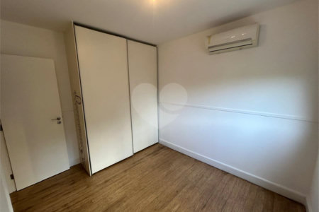 Apartamento à venda com 2 suítes em Parque do Morumbi, São Paulo, SP