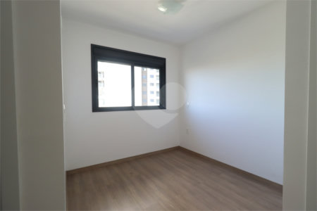 Apartamento à venda com 3 quartos, sendo 1 suíte, em Vila Anastácio, São Paulo, SP