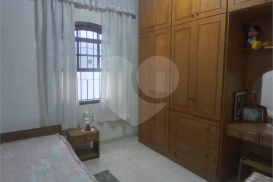 Sobrado à venda com 4 quartos, sendo 2 suítes, em Tremembé, São Paulo, SP