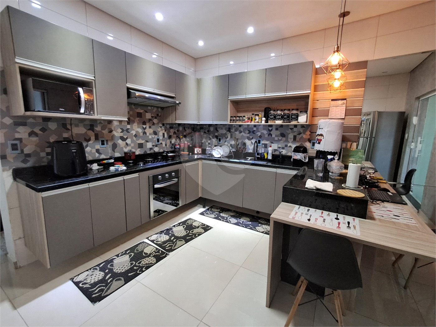 Casa à venda com 2 quartos em Vila Lavínia, Mogi das Cruzes, SP