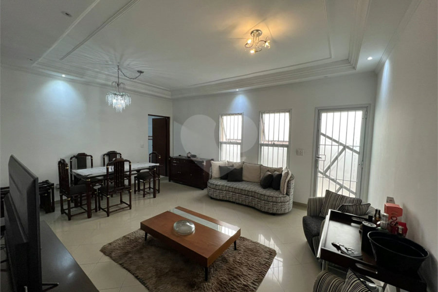 Casa à venda com 3 quartos, sendo 2 suítes,  no condomínio Mirante do Vale, São Paulo - SP