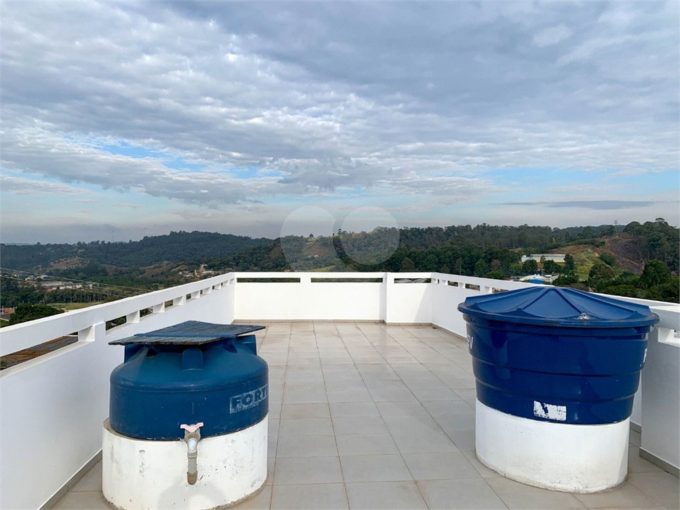 Sobrado à venda com 3 quartos, sendo 2 suítes, em Vila Granada, Mairinque, SP
