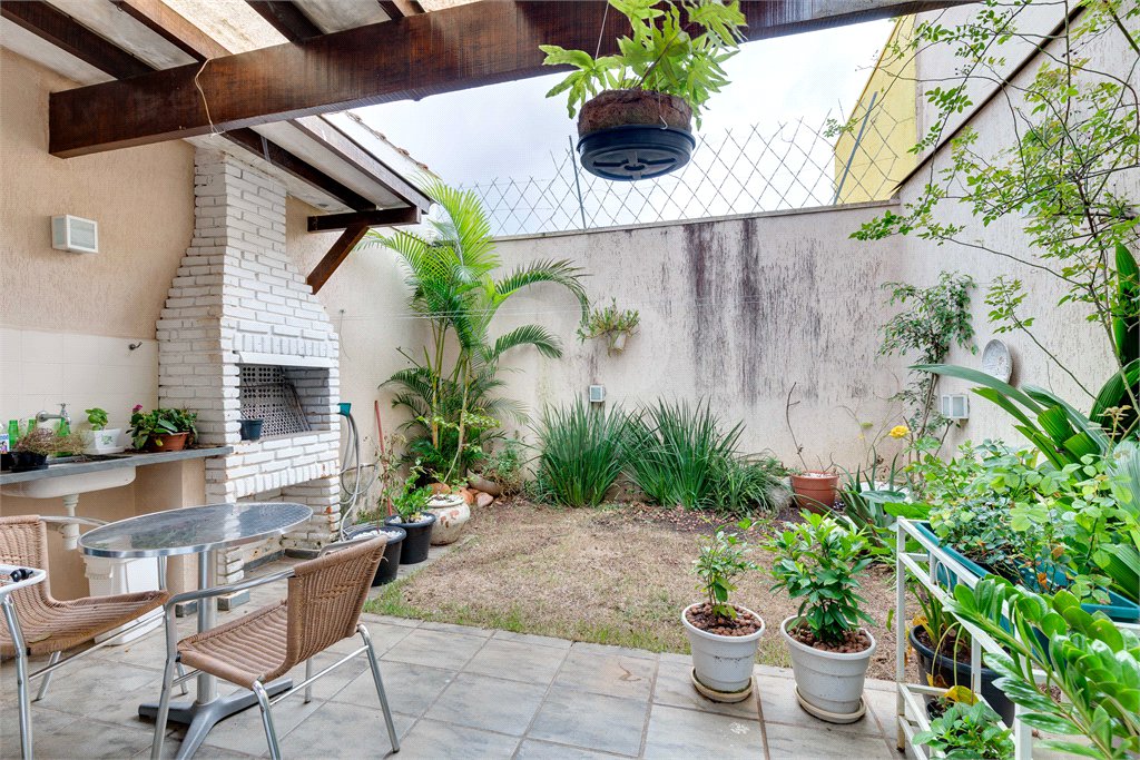 Sobrado à venda com 3 quartos, sendo 1 suíte, em Jardim Marajoara, São Paulo, SP