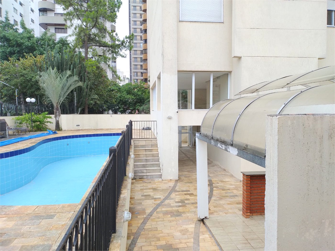 Apartamento à venda ou para alugar com 3 suítes em Indianópolis, São Paulo, SP