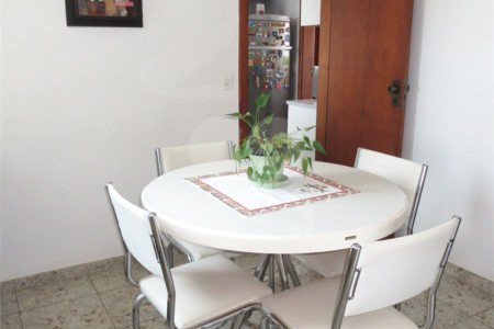 Oportunidade na Saúde - Apto Reformado c/188m2 - 3 Suítes/3 Vagas - 300 m. do metrô