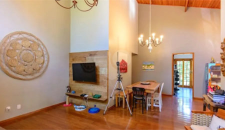 Casa à venda com 4 quartos, sendo 2 suítes,  em Granja Viana, Cotia, SP