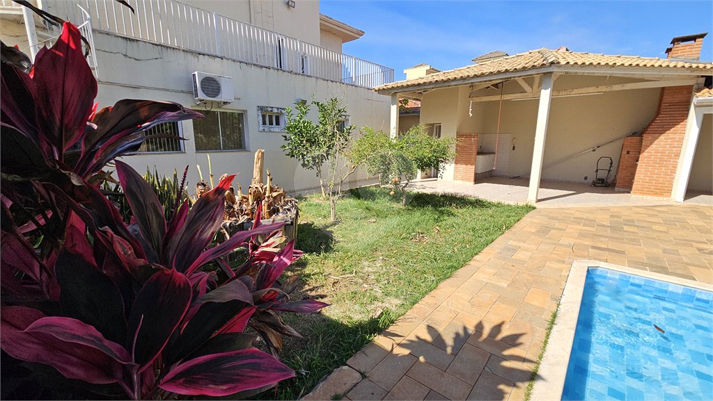 Sobrado à venda com 3 quartos, sendo 2 suítes, em Jardim Rossignatti, Indaiatuba, SP