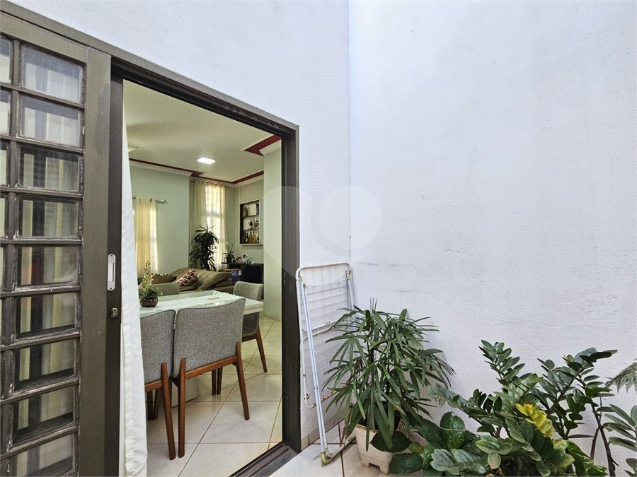 Casa à venda com 3 quartos, sendo 1 suíte,  em Jardim Jóquei Clube, Ribeirão Preto, SP