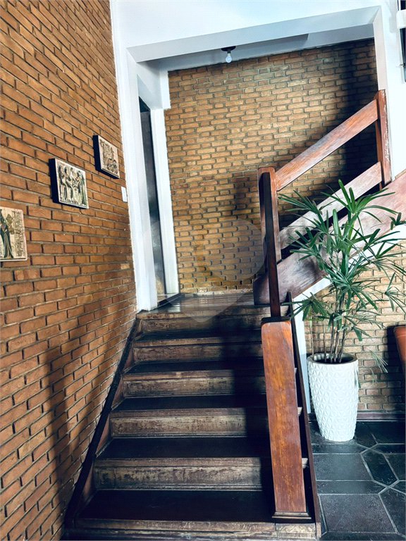 Casa à venda ou para alugar com 4 quartos, sendo 3 suítes,  em Jardim Estância Brasil, Atibaia, SP