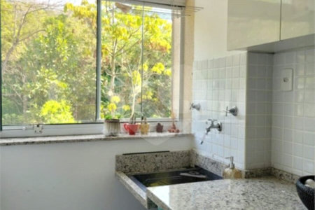 Casa à venda com 3 quartos, sendo 1 suíte, no condomínio Terrara, São Paulo - SP