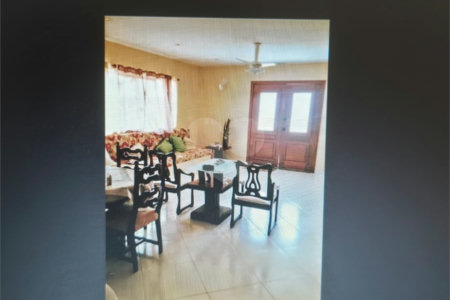 Casa à venda com 3 quartos, sendo 2 suítes, em Rasa, Armação dos Búzios, RJ