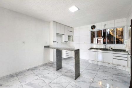 Sobrado à venda com 3 quartos, sendo 1 suíte, em Nova Petrópolis, São Bernardo do Campo, SP
