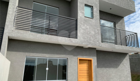 Sobrado à venda com 2 suítes em Residencial Jardins da Catalunha, Atibaia, SP