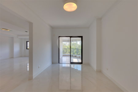 Apartamento à venda com 4 suítes em Jardim Marajoara, São Paulo, SP
