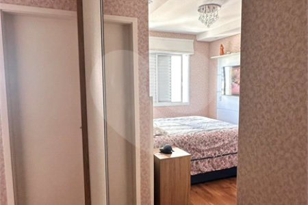 Apartamento à venda com 3 quartos, sendo 1 suíte, em Vila Santa Teresa, Santo André, SP