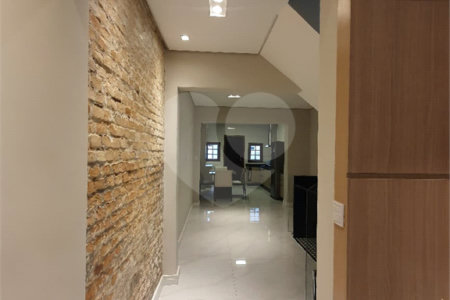 Sobrado à venda com 2 quartos, sendo 1 suíte,  em Vila Gomes Cardim, São Paulo, SP