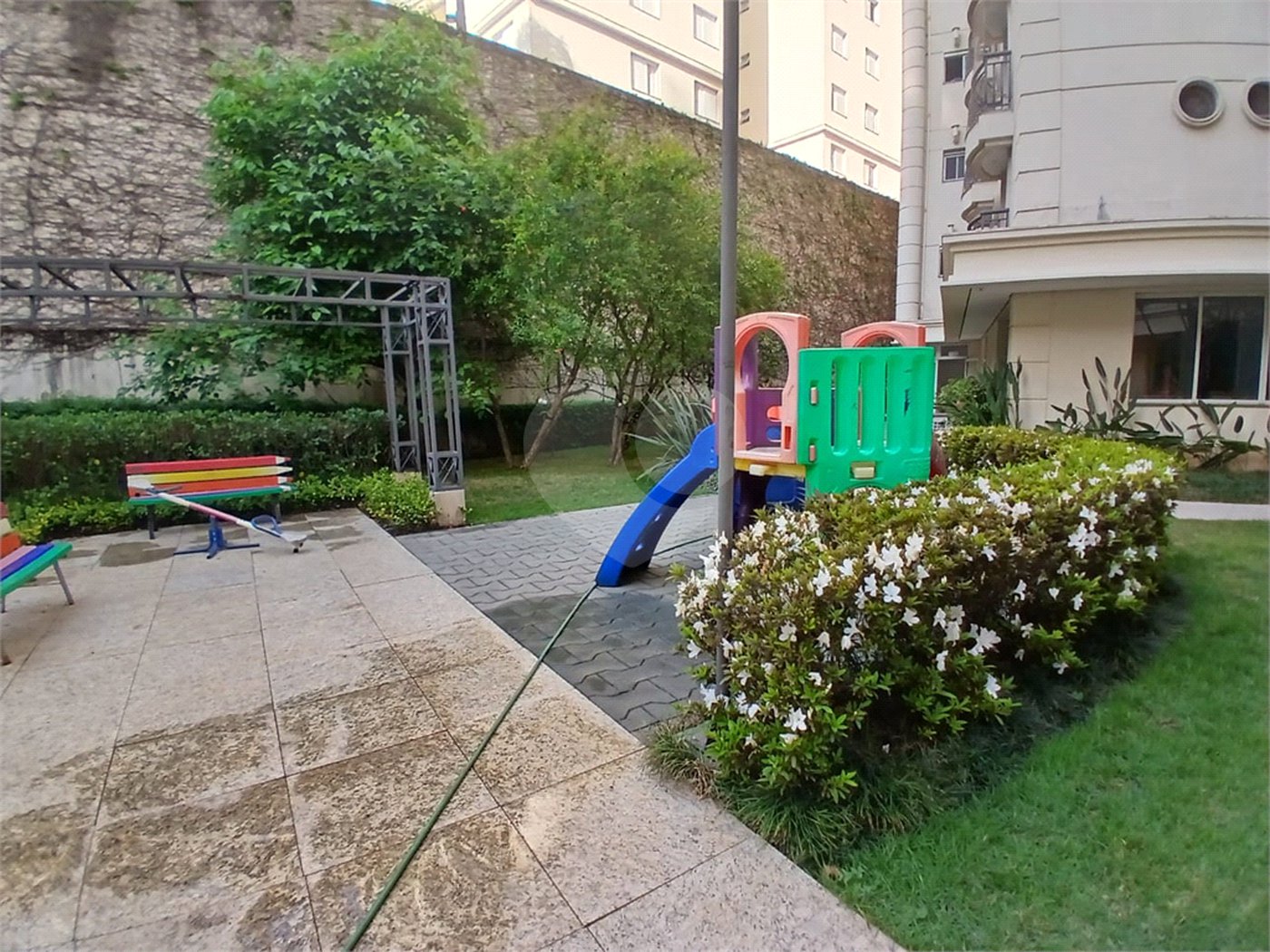 Cobertura à venda com 4 quartos, sendo 3 suítes,  em Cidade São Francisco, São Paulo, SP