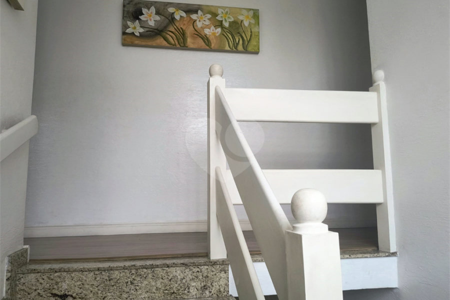 Sobrado à venda com 3 quartos, sendo 1 suíte,  em Vila Palmeiras, São Paulo, SP