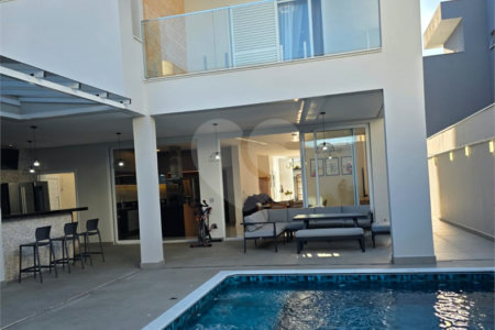Casa à venda com 6 quartos, sendo 3 suítes, no condomínio Ibiti Royal Park, Sorocaba - SP