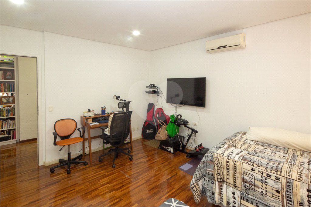 Casa à venda com 3 suítes em Brooklin, São Paulo, SP