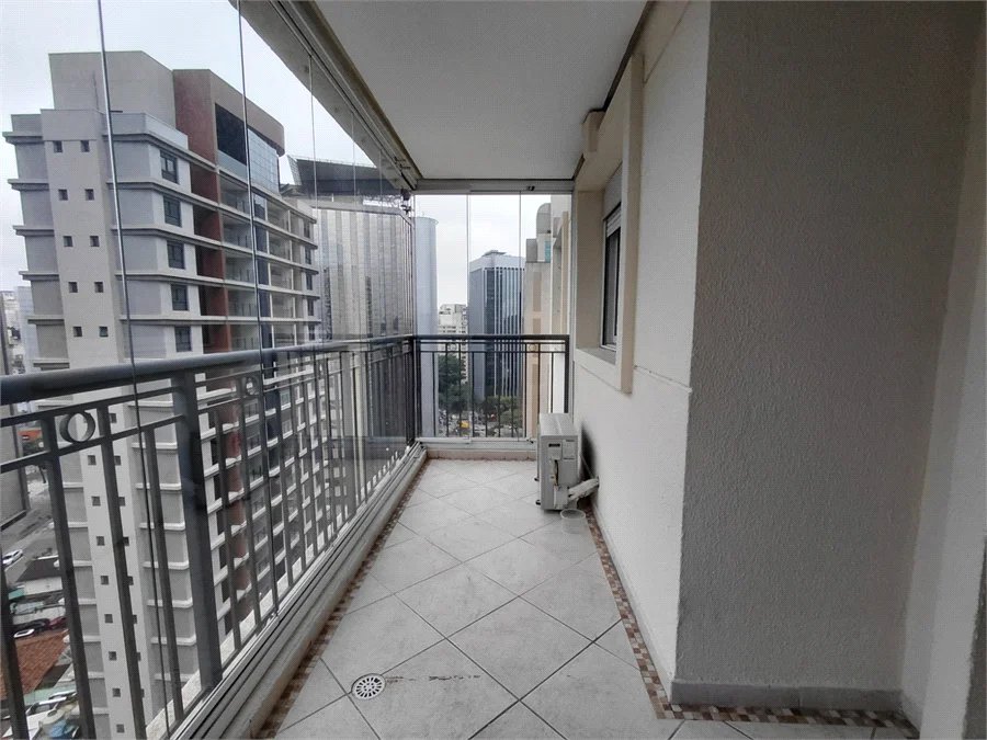 Apartamento à venda com 2 quartos, sendo 1 suíte,  em Pinheiros, São Paulo, SP
